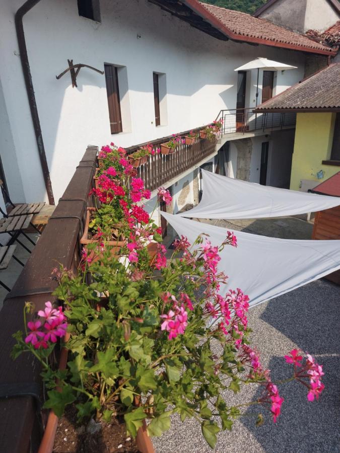 Fragole E Menta Hotel Attimis Exterior foto