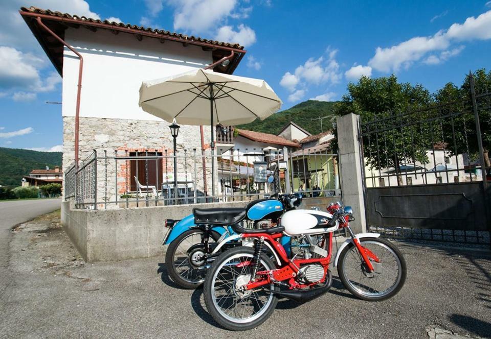 Fragole E Menta Hotel Attimis Exterior foto